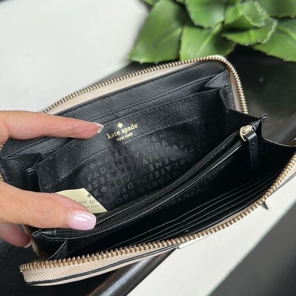 Kate Spade Zip-Around Saffiano Leather Wallet Black off-white  Wristlet clutch - Picture 6 of 8